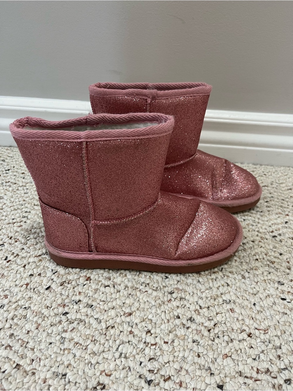 ✨2/$15 3/$20✨ Pink Sparkle Slippers/Boots